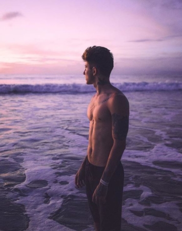 Jonan Wiergo, el instagramer gay más sexy de España, cumple años - Shangay