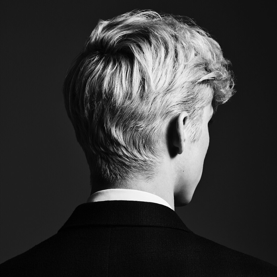 Crítica de 'Bloom' de Troye Sivan, álbum en que el artista gay va directo al grano