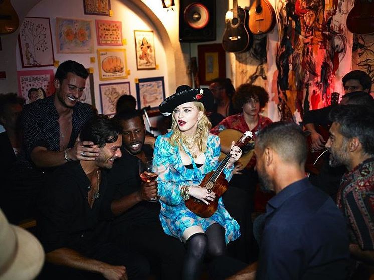 Detalles del nuevo disco de Madonna (y de su vida en Lisboa)