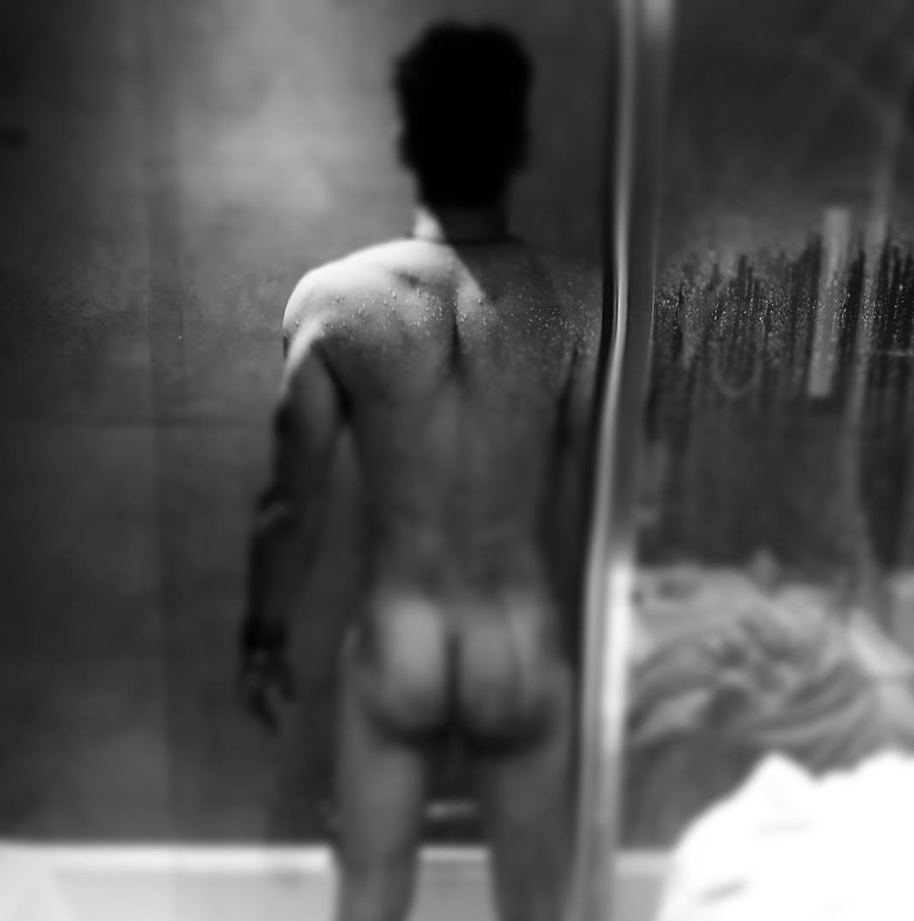 Cepeda ('OT 2017') sube un desnudo integral en la ducha - Shangay