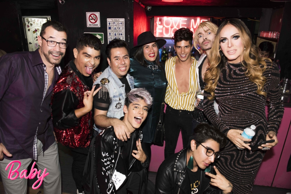 La loca noche gay de Mónica Naranjo en México