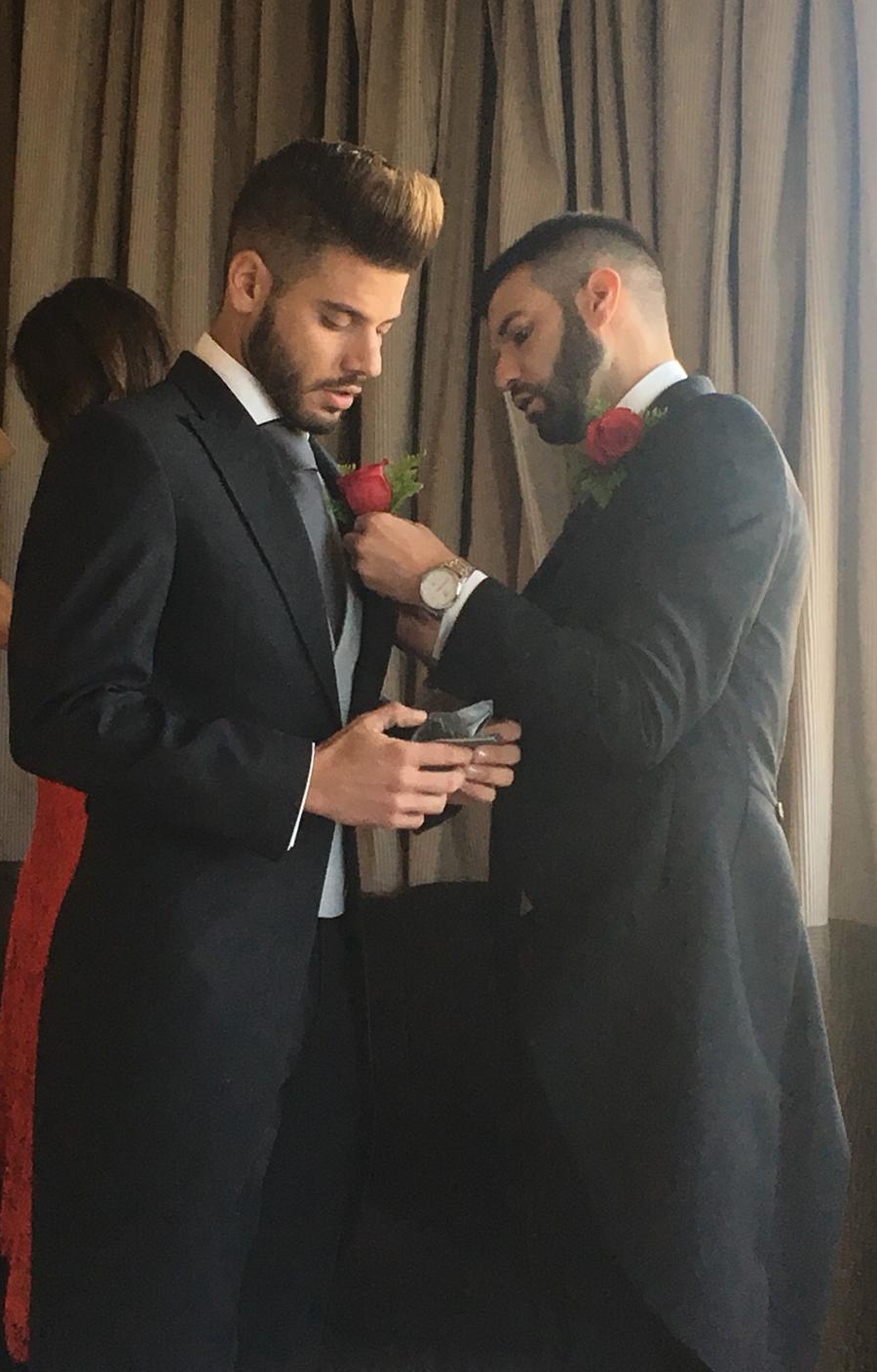 La romántica boda de Iván Martínez (LGTBIpol) y Ronald Bravo en Madrid
