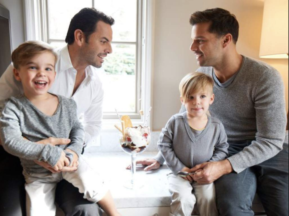 Ricky Martin le pide mas hijos a su esposo públicamente