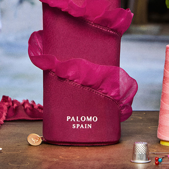 Palomo Spain tiñe de rosa la Navidad
