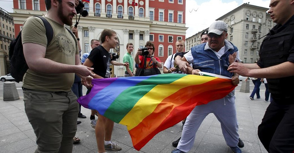 La Ley rusa contra la Propaganda Homosexual borra a la comunidad LGTBI de la literatura del país