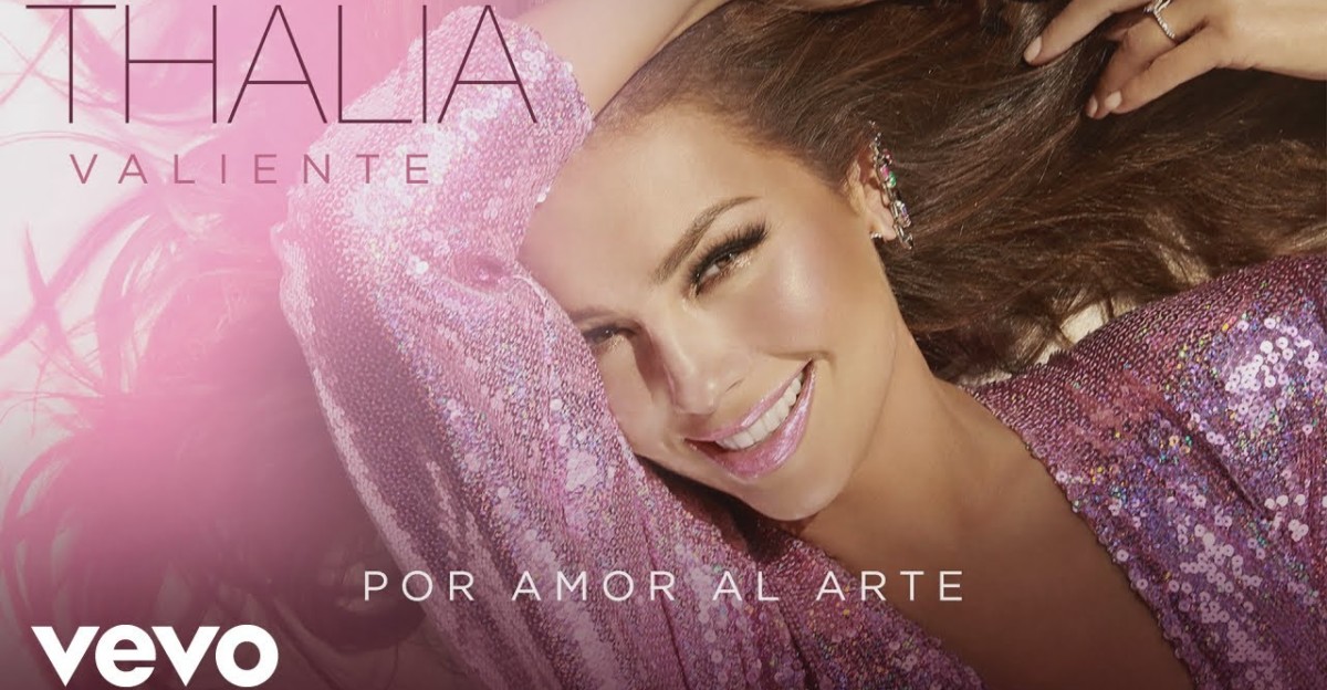 Thalía se entrega al amor lésbico tras el 'Me oyen, me escuchan'