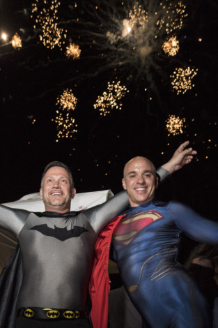 Bodas gays por San Valentín: Álvaro y Regis, o cuando Superman se casó con Batman