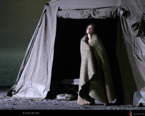 Crítica de ópera: 'Idomeneo', los dioses bajan del Olimpo a un campo de refugiados