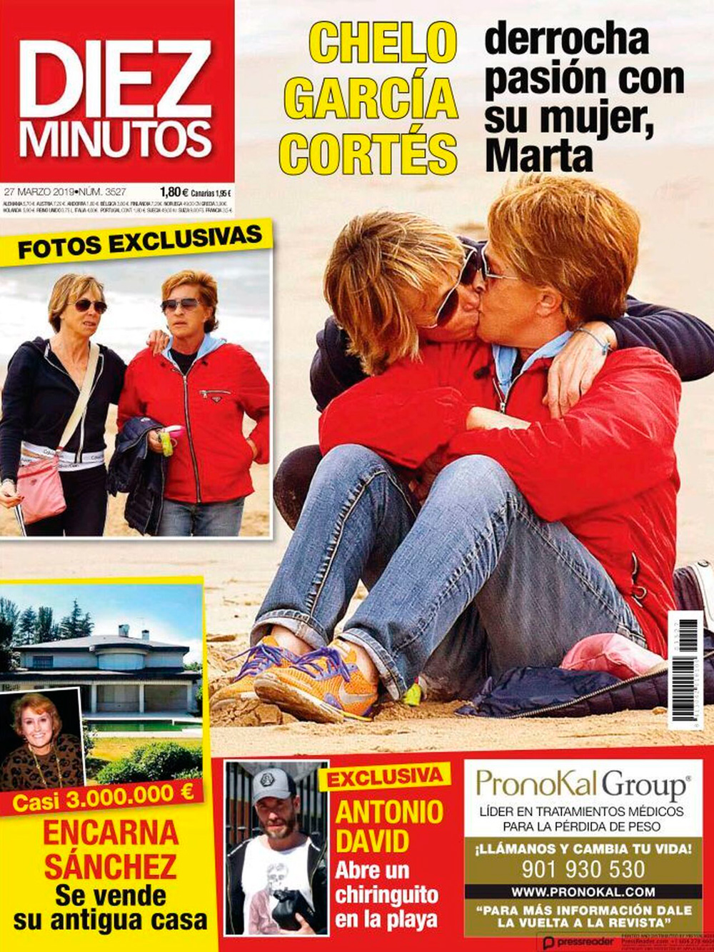 El beso más apasionado de Chelo García Cortés con su mujer, Marta, en la portada de 'Diez Minutos'