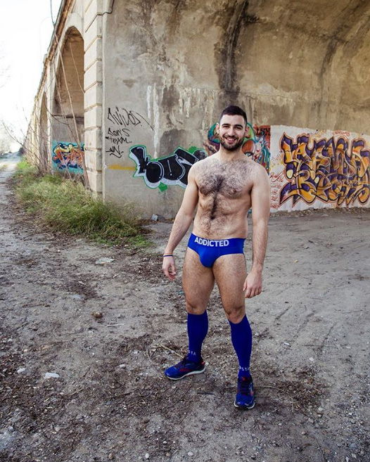 Mr Gay Pride se desnuda por dentro y por fuera en Instagram