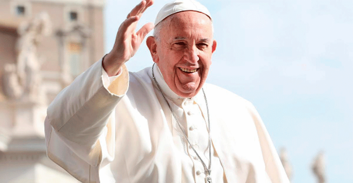 Papa Francisco: "Las personas que descartan a los homosexuales no tienen corazón humano"