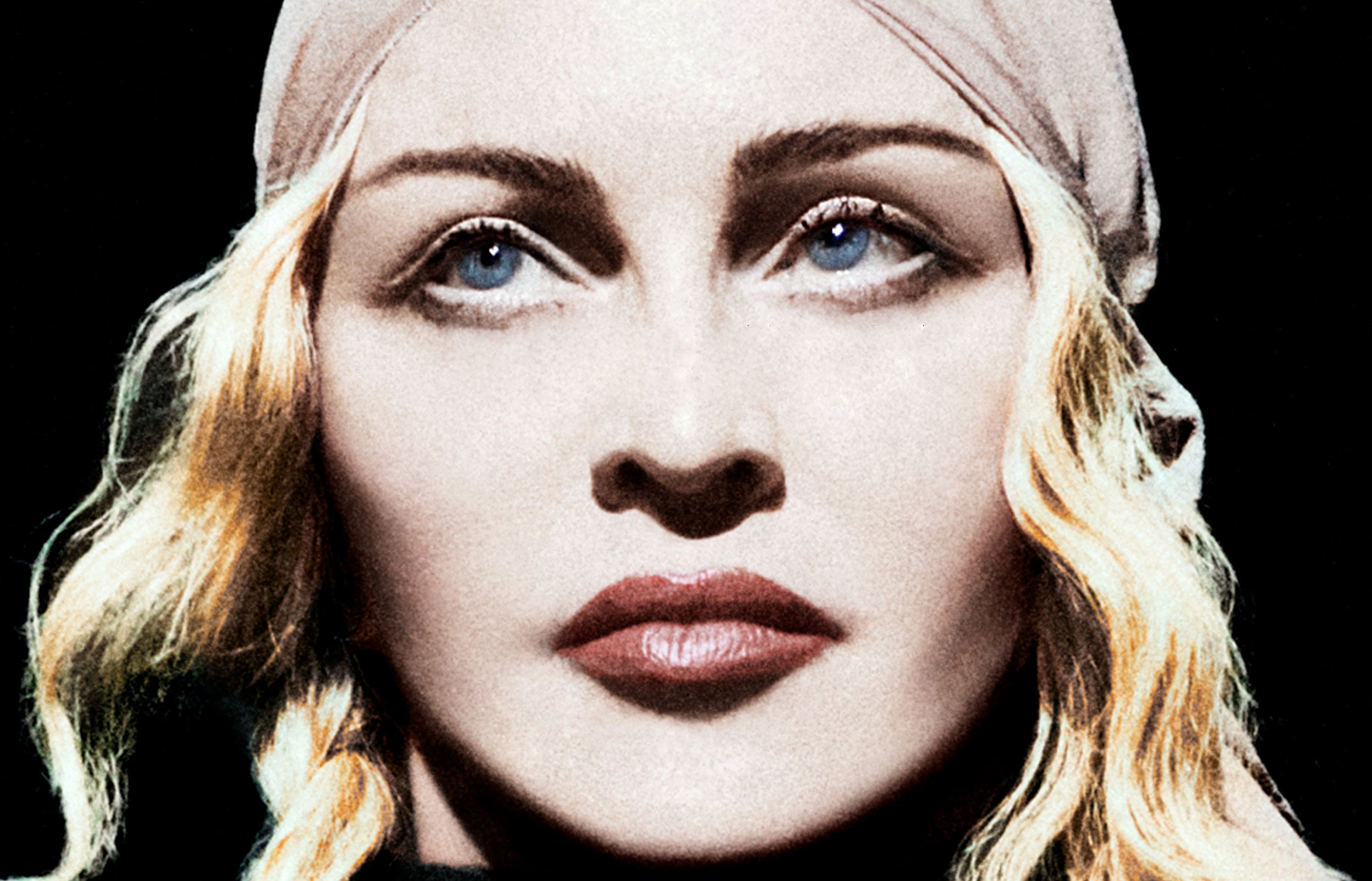 Песни мадонны слушать. Madonna Madame x 2019. CD Madonna: Madame x. Мадонна анфас. Madonna Madame x Cover.