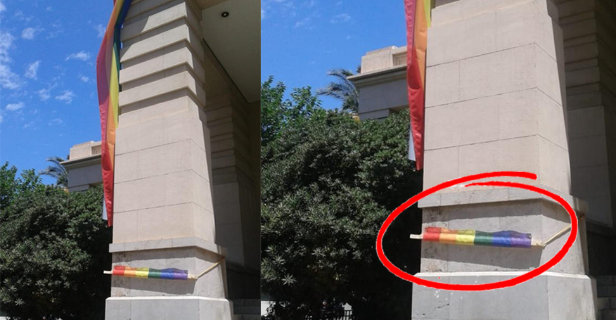 Atacan la bandera LGTB de la Universitat de València