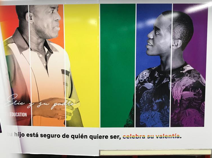 El metro de Chueca sorprende con su bandera arcoíris y sus mensajes LGTB