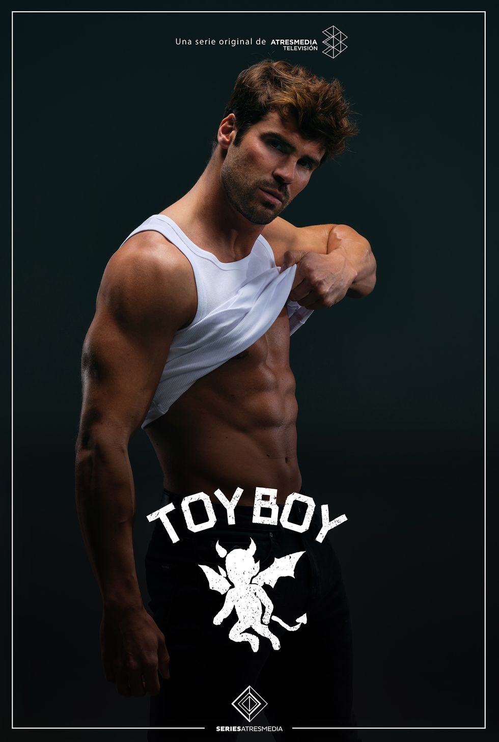 'Toy Boy' empieza a desnudar a sus chicos más sexys… Ahora por delante