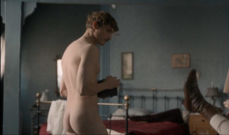 Niels Schneider protagoniza un desnudo integral en la película 'Curiosa'