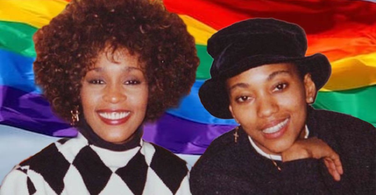 La íntima amiga de Whitney Houston confiesa que tuvieron un romance durante años