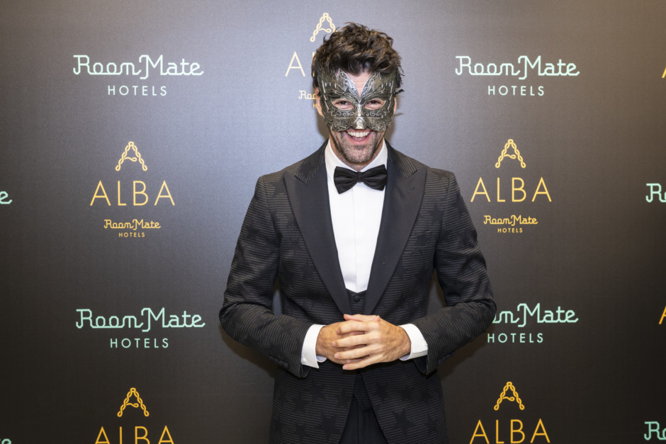 El espectacular baile de máscaras 'clandestino' de Kike Sarasola en Madrid