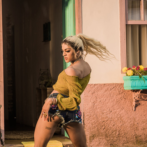 Pabllo Vittar: "Me siento orgullosa de ser una artista drag y un hombre gay afeminado brasileño"