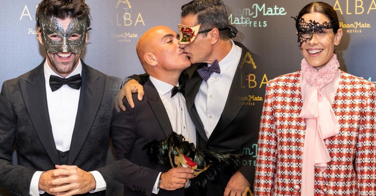 El espectacular baile de máscaras 'clandestino' de Kike Sarasola en Madrid