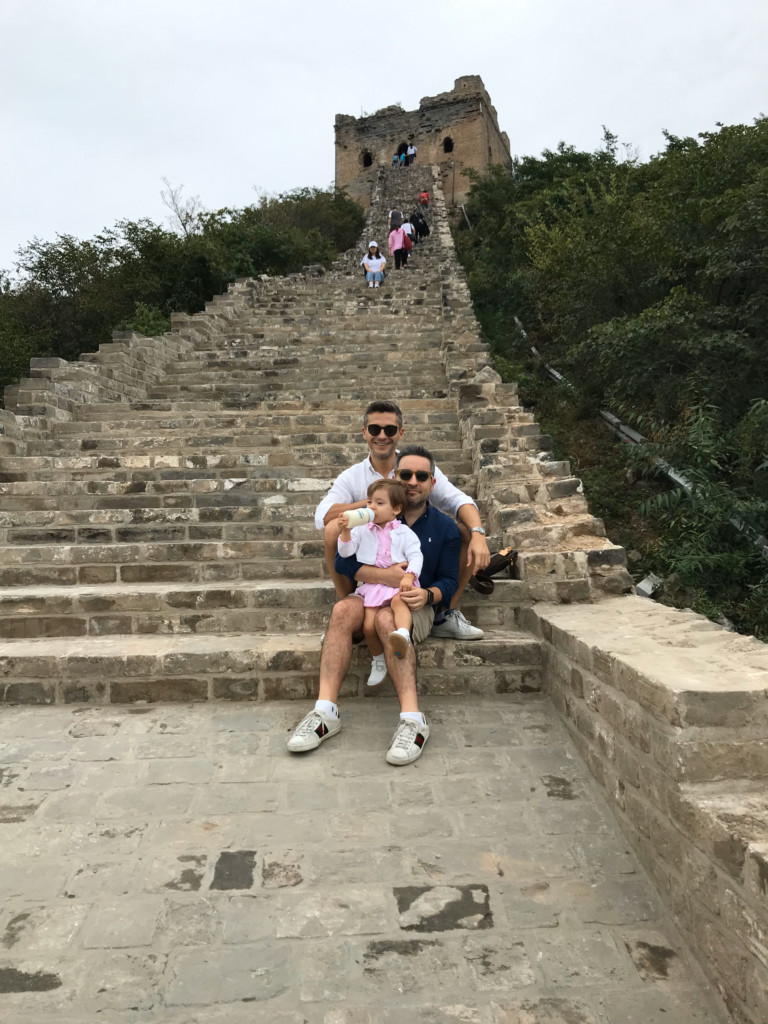 Luis, Pablo y Paula, una (feliz) familia gay en Pekín