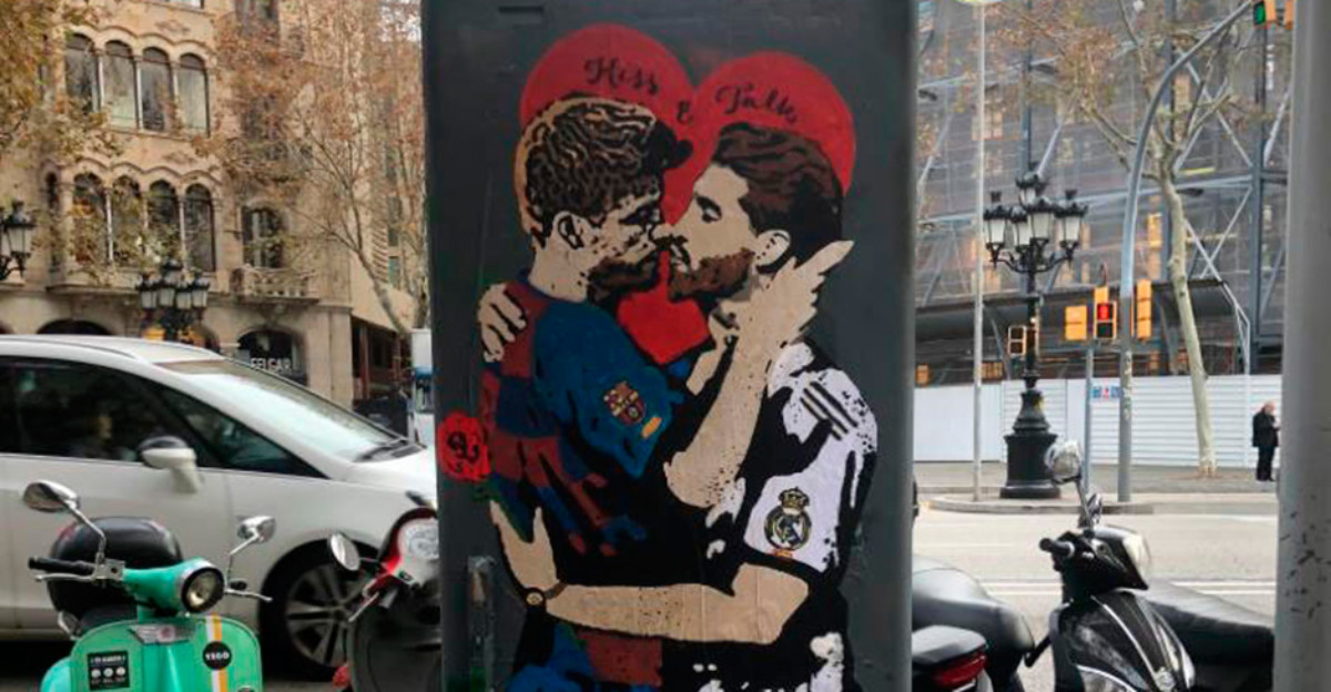 El ‘beso gay’ entre Ramos y Piqué antes del Clásico para unir Cataluña y España