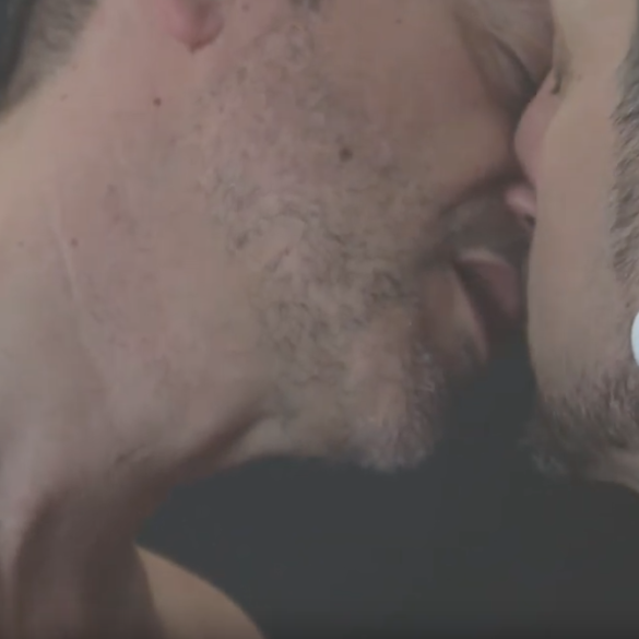 ESTRENO. El cantautor Fito Luri defiende el amor LGTBI en el vídeo de 'Trampa mortal'