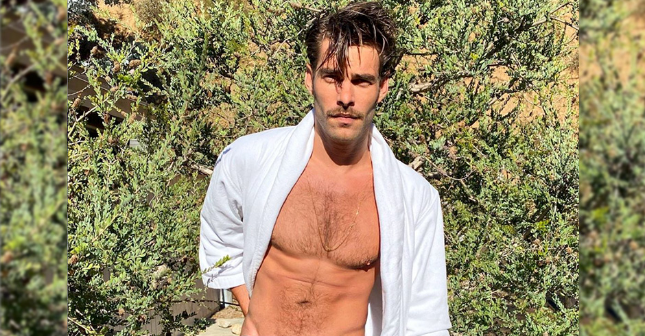 Así De Contento Y Sexy Se Levanta Jon Kortajarena Todos Los Días