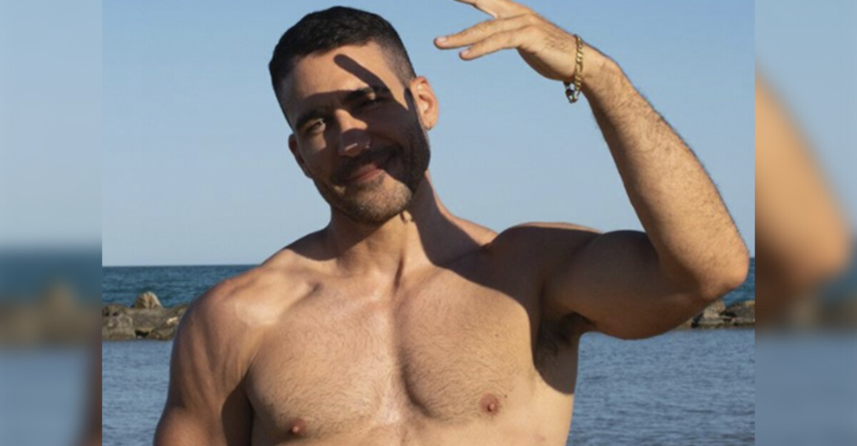 Miguel Ángel Silvestre semidesnudo en la playa será lo más sexy que verás hoy