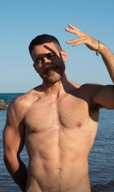 Miguel Ángel Silvestre semidesnudo en la playa será lo más sexy que verás hoy