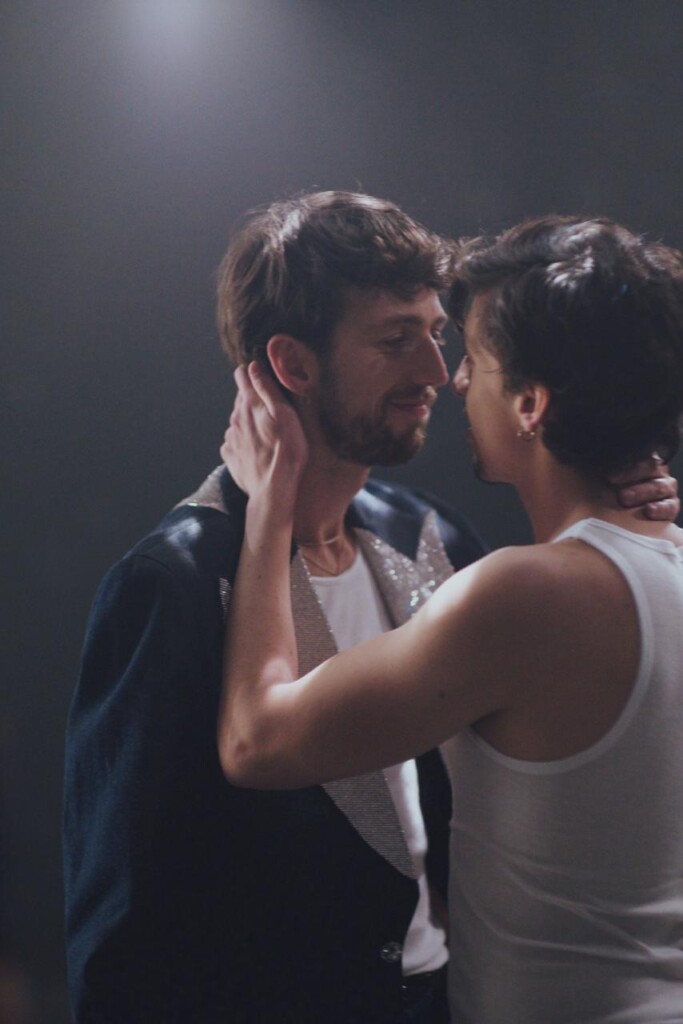 Esteman, todo Orgullo y amor LGTBI en su nuevo vídeo, 'Para siempre'