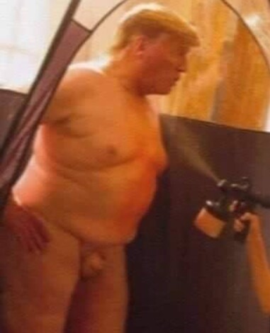 El desnudo integral de Donald Trump: la personificación del antimorbo