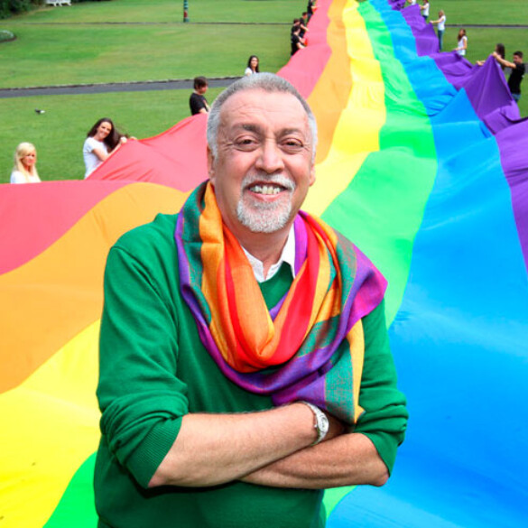 Hoy cumpliría 69 años Gilbert Baker, creador de la bandera arcoíris, símbolo de la comunidad LGTBI