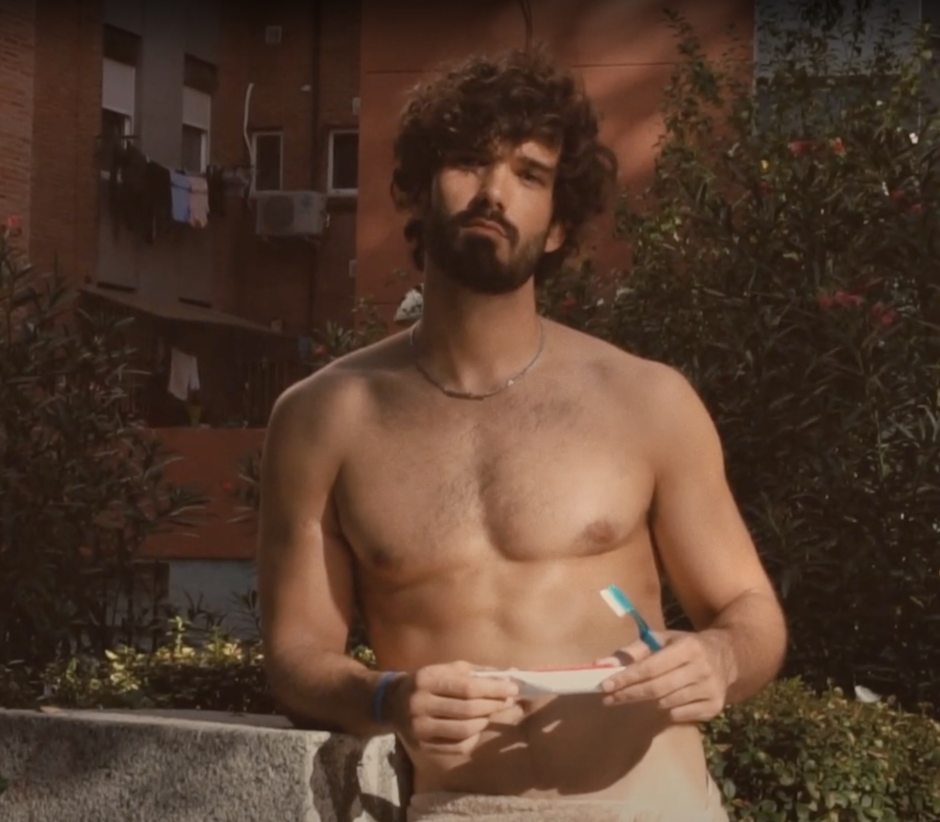 Marcos French estrena el sensual vídeo 'Má q tú': "Me resulta liberador escribirle canciones a hombres"