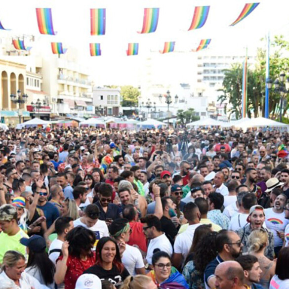 Los motivos por los que Torremolinos es el destino LGTBI de moda