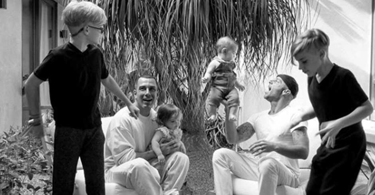 Ricky Martin y su marido posan por primera vez con sus cuatro hijos (y anuncian nueva boda)
