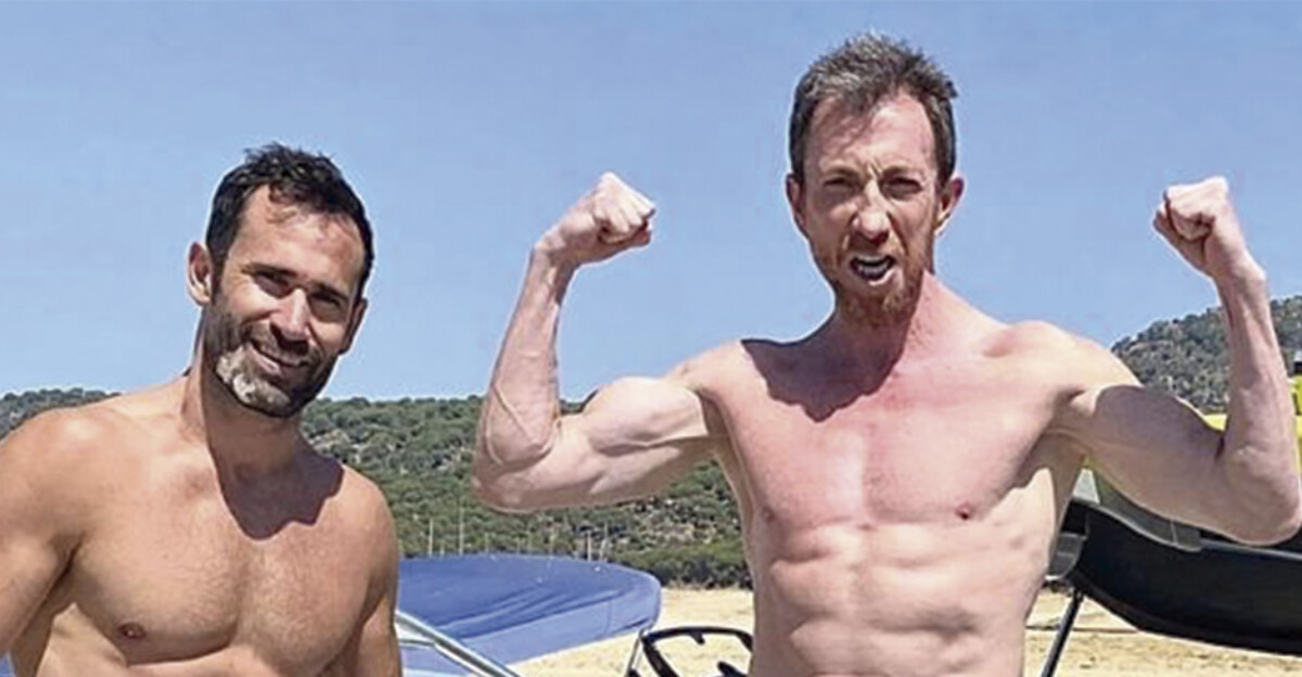 Pablo Motos presume de músculos junto a su entrenador durante sus vacaciones