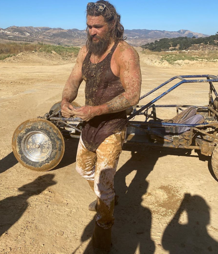 Jason Momoa promociona 'Dune' luciendo sus músculos sin camiseta