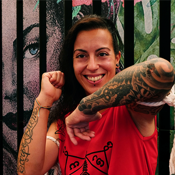 Rosa, la subcampeona mundial de Muay Thai que visibiliza el deporte LGTBI (y lo hace orgullosa en Chueca)