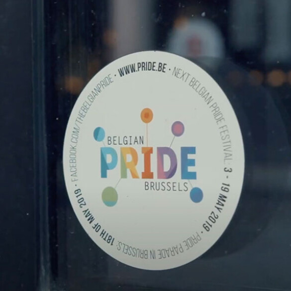 #ZUUR, la campaña de crowdfunding para salvar los bares LGTBI de Bruselas