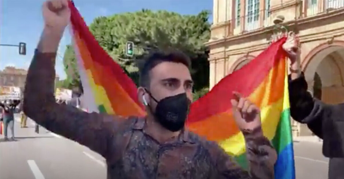 Un joven de Murcia recibe insultos homófobos por parte de simpatizantes de Vox