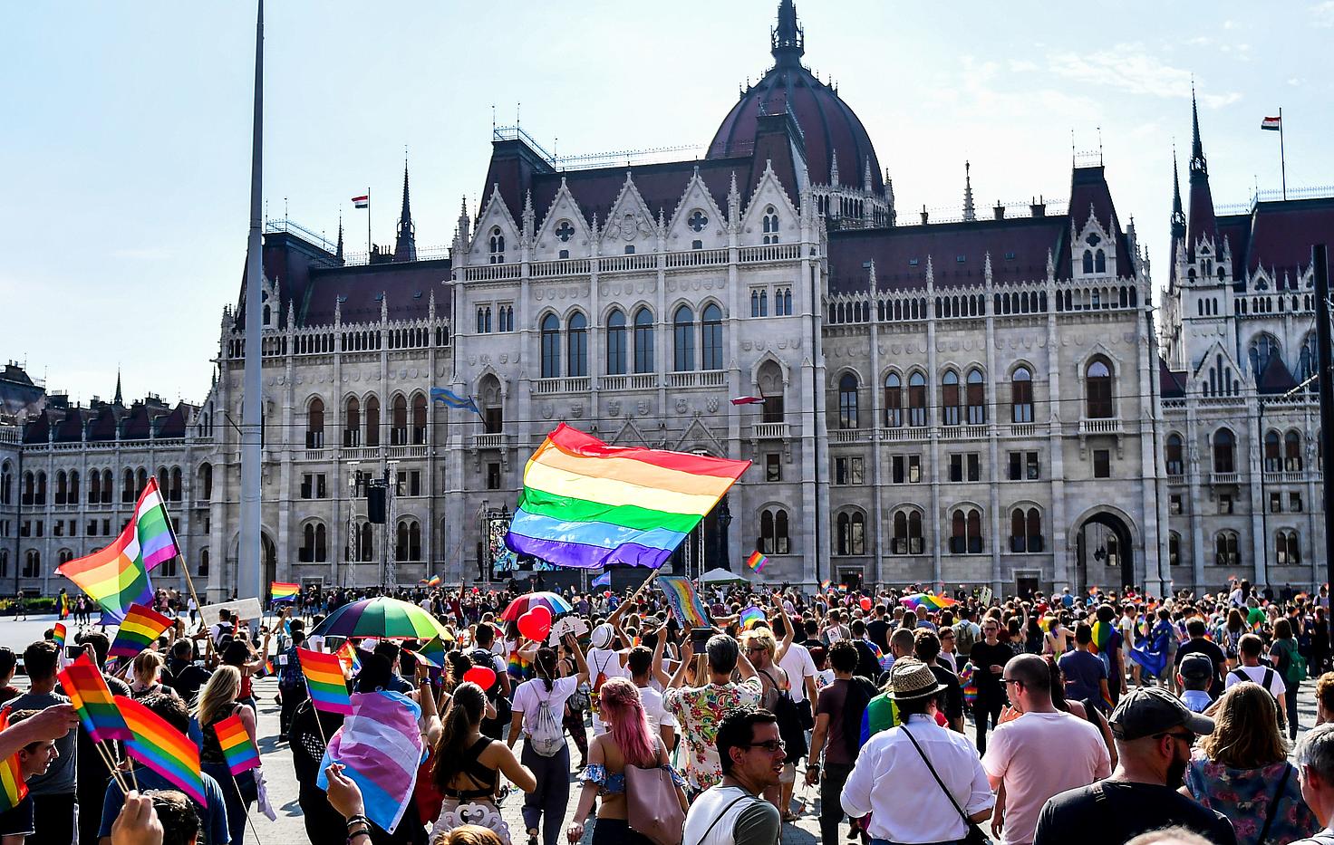 Viktor Orbán prohíbe hablar de la homosexualidad en los colegios de Hungría