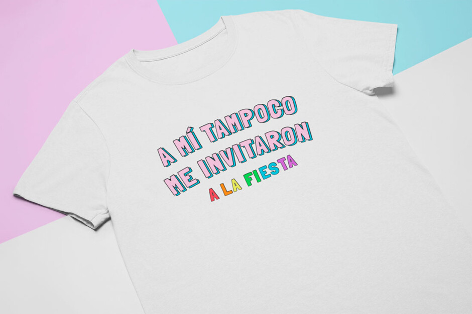 Javier Ambrossi inspira una camiseta benéfica LGTBI con su frase viral sobre el Orgullo