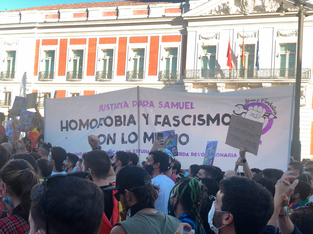 Justicia para Samuel: los disturbios ensucian el final de la concentración pacífica de Madrid