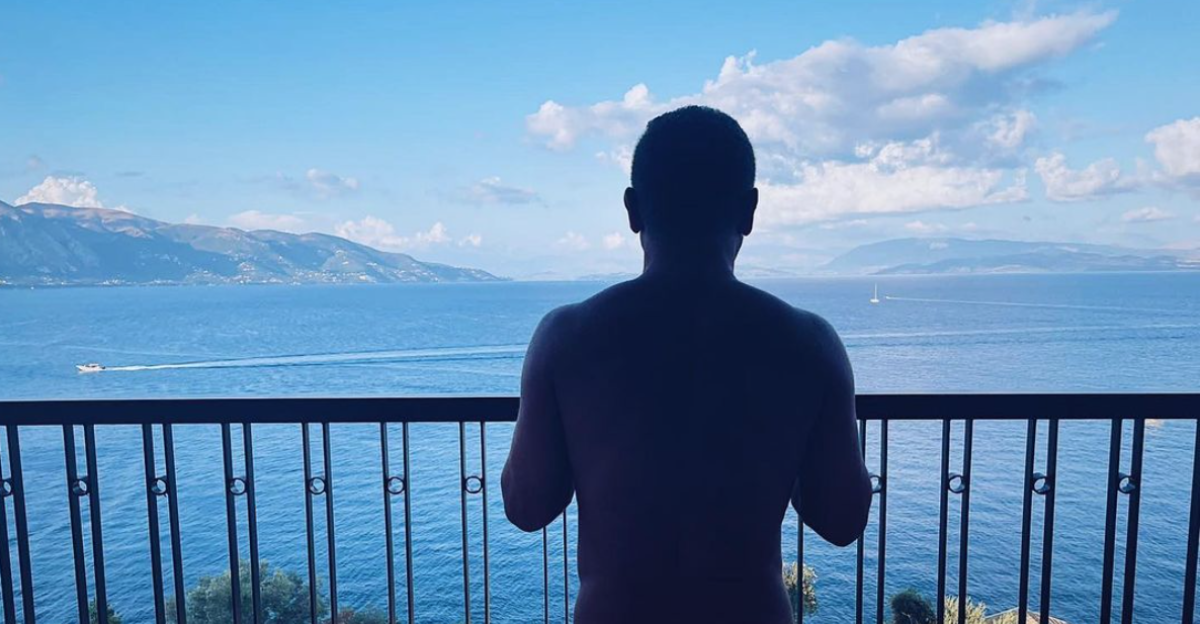 Jorge Javier Vázquez cumple con el ritual: desnudo de verano en Instagram (y esta vez enseña el culo)