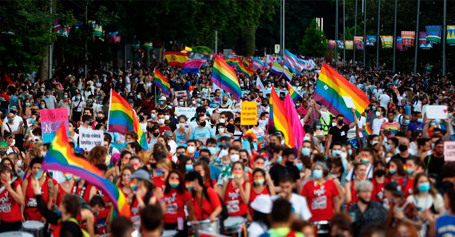 ¡Ni un paso atrás! Manifestación contra la derogación de las leyes LGTBI en Madrid el 15 de diciembre