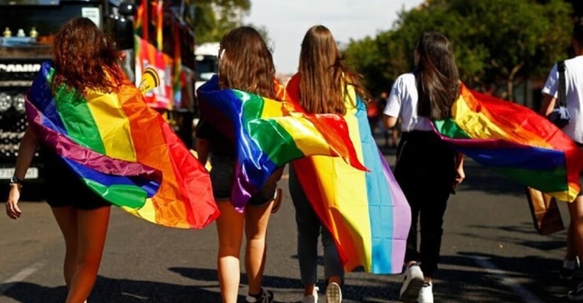 Unos padres amenazan de muerte a una menor lesbiana en Valencia
