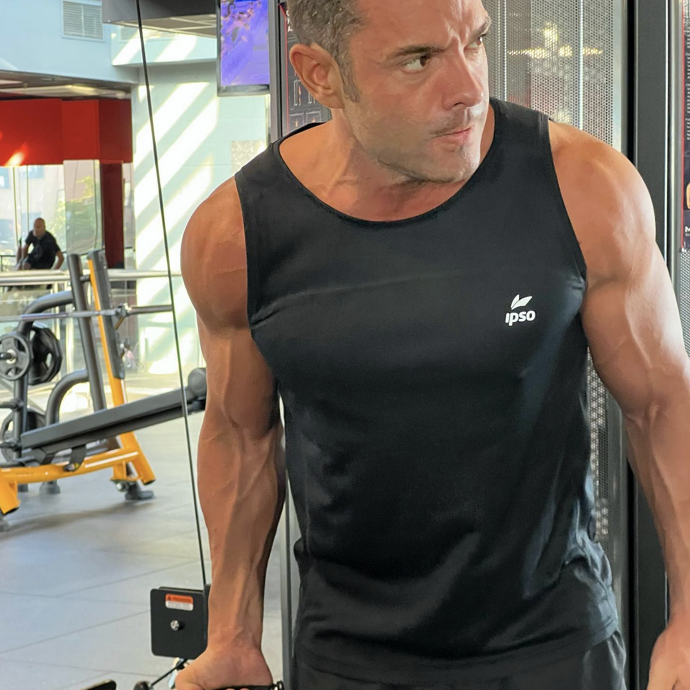 Antonio Rossi y sus increíbles bíceps de superhéroe