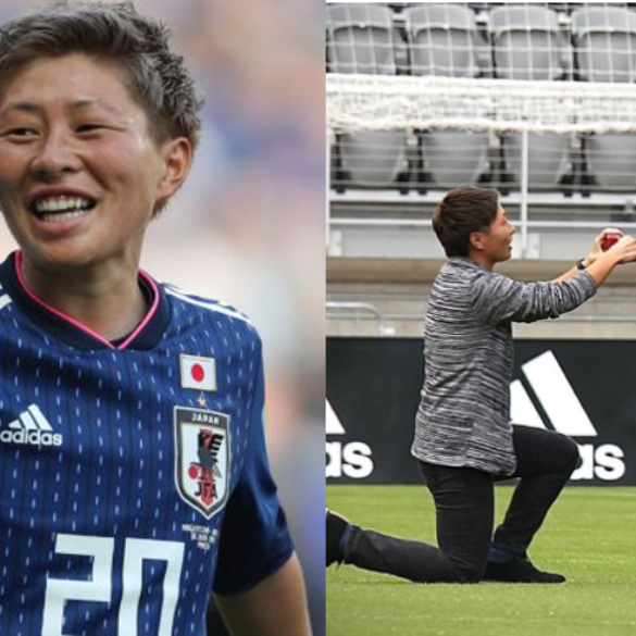 El futbolista trans Kumi Yokoyama le pide matrimonio a su novia en medio del estadio