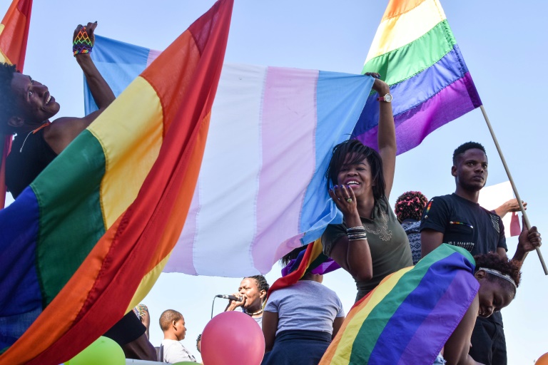 La Justicia de Botsuana despenaliza el sexo homosexual